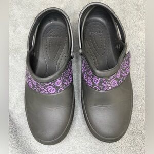Crocs Mercy Floral Work Clogs Womens Size‎ 10 purple floral band